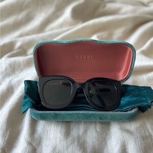 Gucci Black Sunglasses with Teal and Pink Case